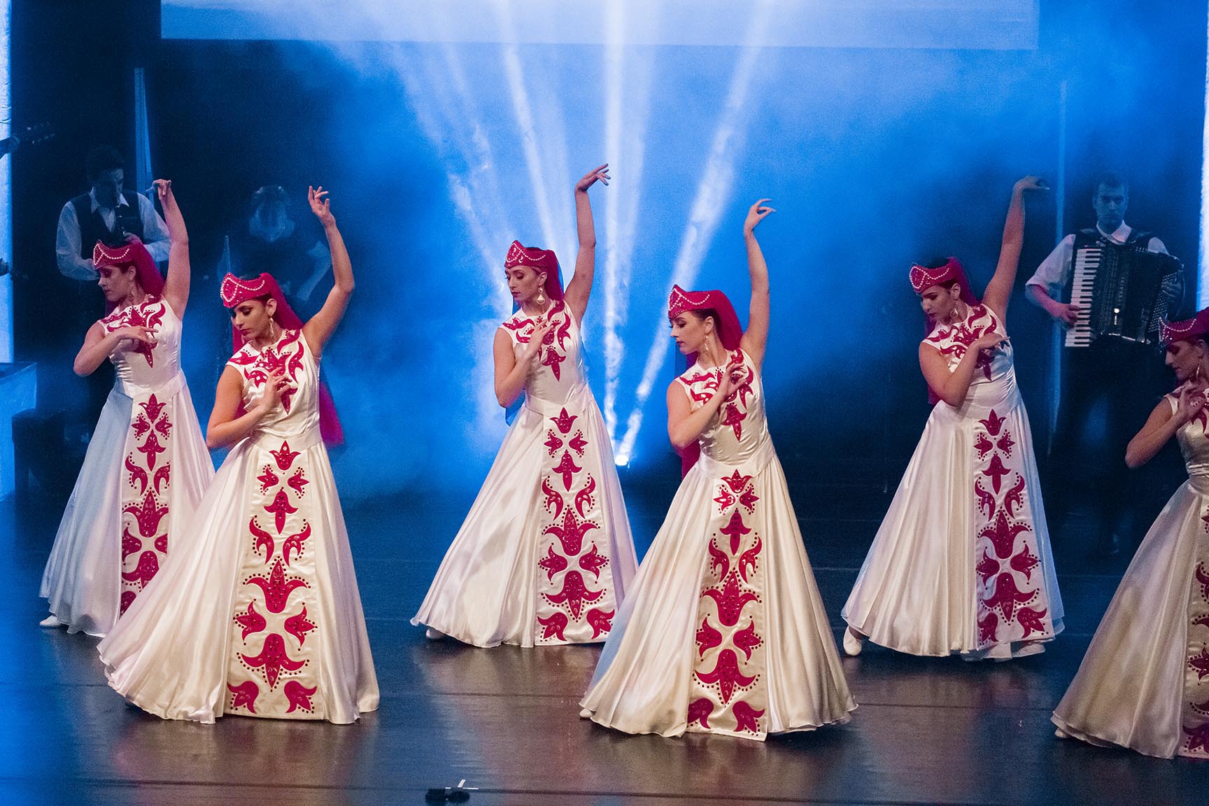 Armenian Tamburitzan girls dancing